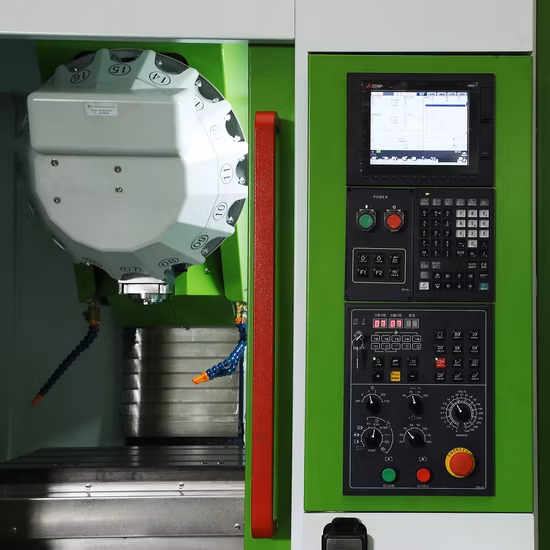 Vmc640 CNC-Hochgeschwindigkeits-Fräs- und Bohrmaschine für IT-Teile mit Bt30 (T6)